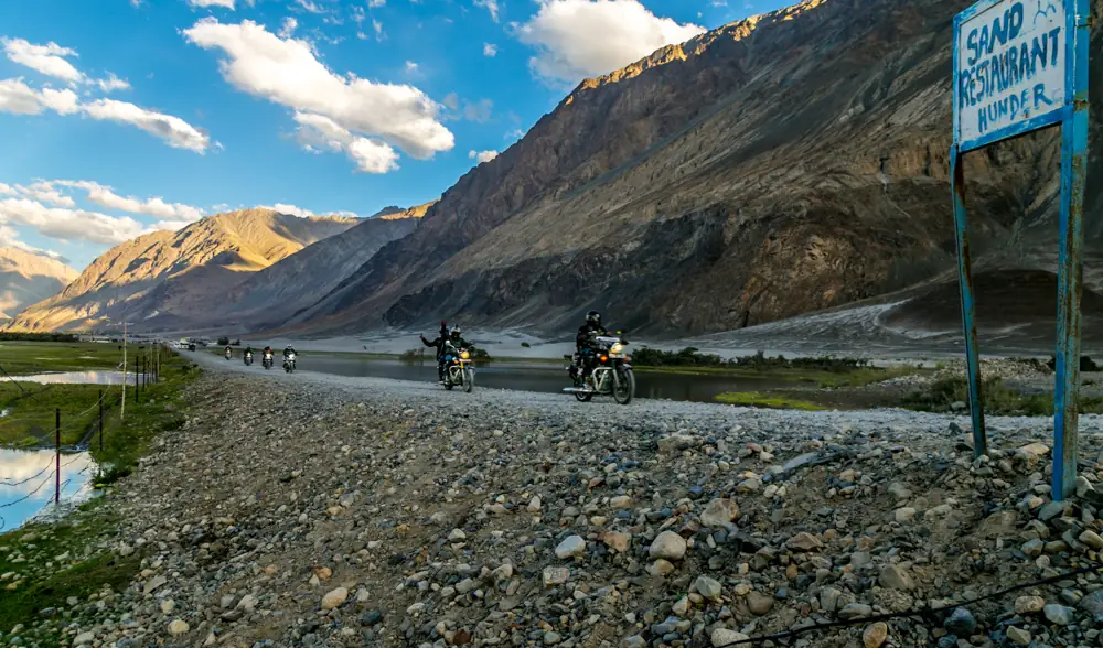 Delhi Manali Leh Srinagar